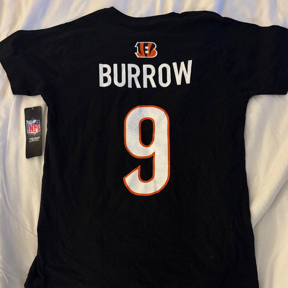 NEW Joe Burrow Cincinnati Bengals NFL Quarterback Large (14-16)